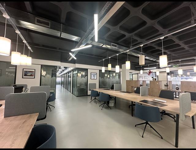 10M² CO-WORKING SPACE TO LET IN DORINGKLOOF